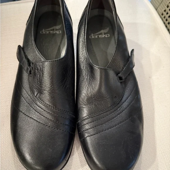 Dansko Women's Franny Black Leather Mules - Picture 2 of 5